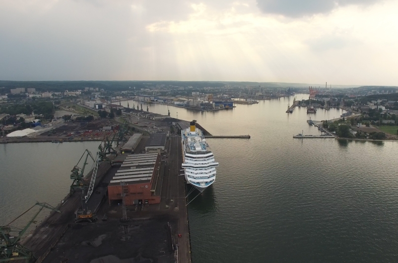 Polskie porty coraz bardziej konkurencyjne. W tym roku zapadną kluczowe decyzje (wideo) - GospodarkaMorska.pl