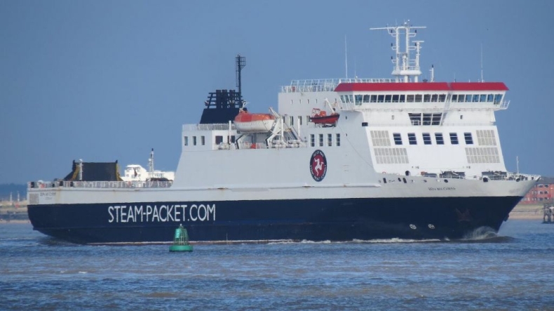 Niebezpieczny incydent z udziałem promu na Isle of Man (wideo) - GospodarkaMorska.pl