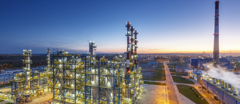 Ekspert: konsolidacja Orlenu i Lotosu potrzebna - GospodarkaMorska.pl