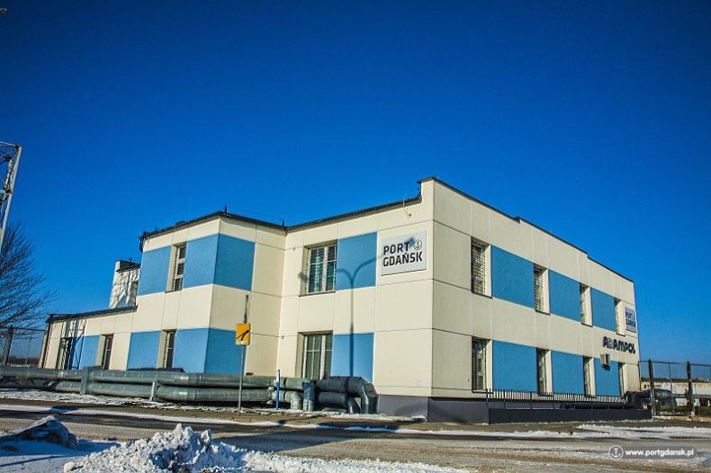 W Porcie Gdańsk przybywa zmodernizowanych magazynów i budynków - GospodarkaMorska.pl