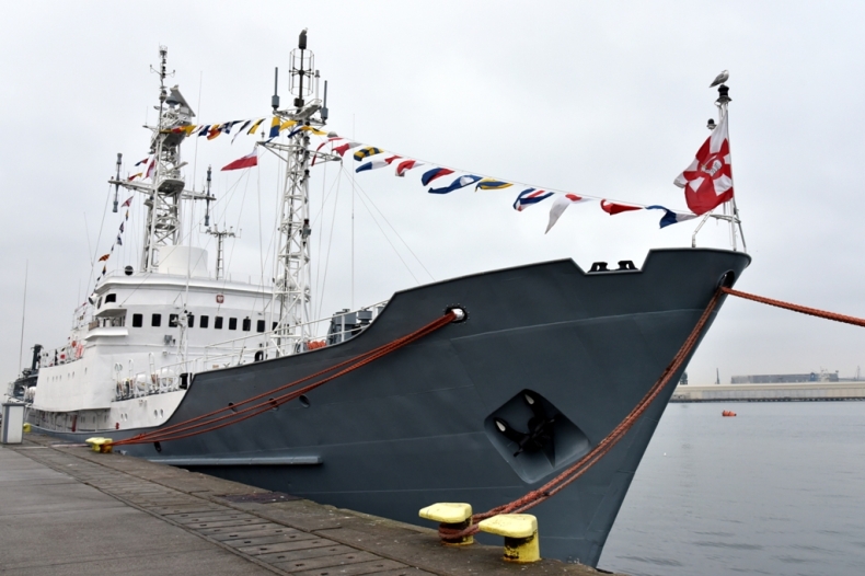 42 lata pod biało-czerwoną banderą - GospodarkaMorska.pl