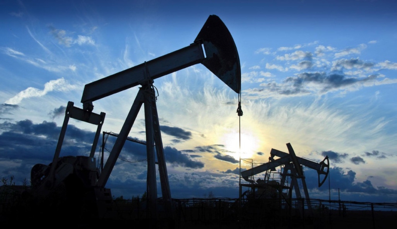 Iran sprzedaje ropę Rosji - GospodarkaMorska.pl