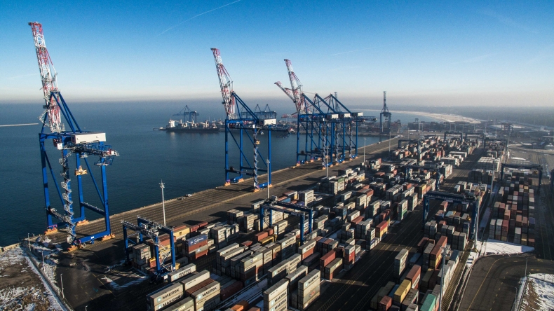 Port Gdańsk zamyka 2016 rok rekordem  w obsłudze lądowych środków transportu - GospodarkaMorska.pl