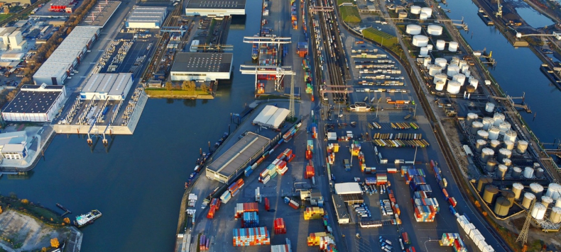 Niemiecki port rzeczny przeładowuje więcej kontenerów od wszystkich polskich portów. Oto potencjał żeglugi śródlądowej - GospodarkaMorska.pl