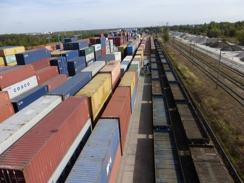 PEKAES − dalszy rozwój transportu na Jedwabnym Szlaku - GospodarkaMorska.pl