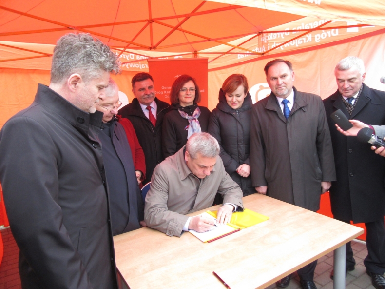 Szmit: można ogłaszać II etap przetargu na budowę S7 pod Skarżyskiem-Kamienną - GospodarkaMorska.pl