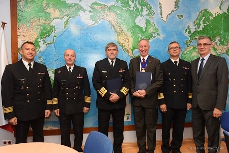 Nowe perspektywy w zakresie edukacji dla studentów i nauczycieli akademickich AMW - GospodarkaMorska.pl