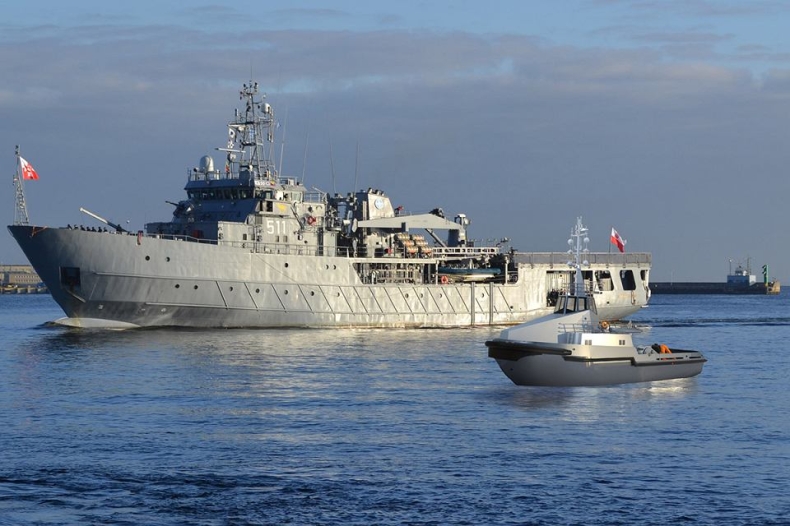 MON potwierdziło unieważnienie przetargu na budowę holowników dla MW - GospodarkaMorska.pl