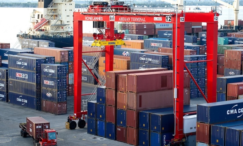 Suwnice popłyną z Gdyni do Afryki - GospodarkaMorska.pl