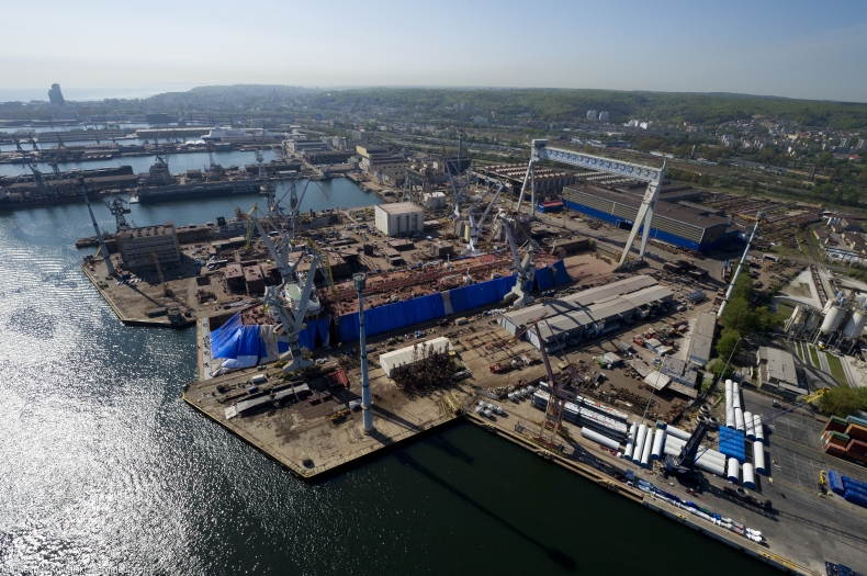 500 osób znajdzie zatrudnienie w CRIST - GospodarkaMorska.pl