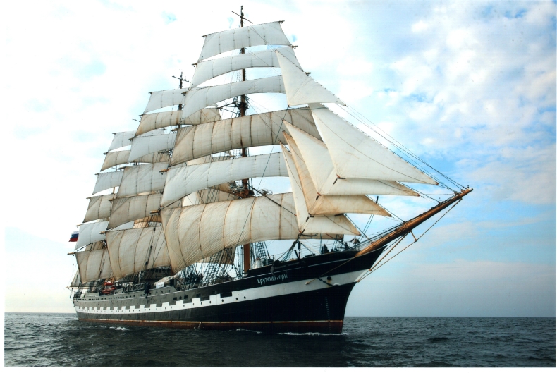 Kruzensztern w Świnoujściu tuż przed majówką - GospodarkaMorska.pl