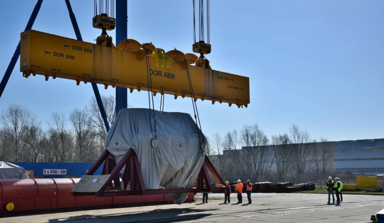 Moduł największej w kraju turbiny dotarł do Opola - GospodarkaMorska.pl