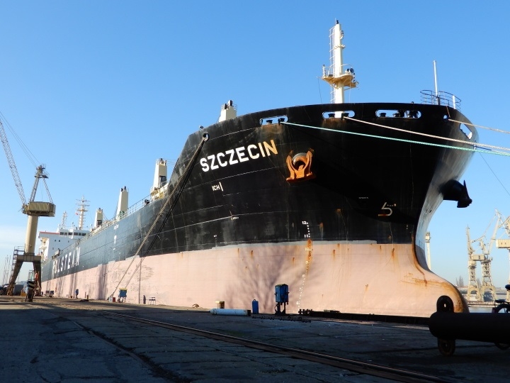 Marzec w MSR Gryfii pod znakiem statków PŻM - GospodarkaMorska.pl
