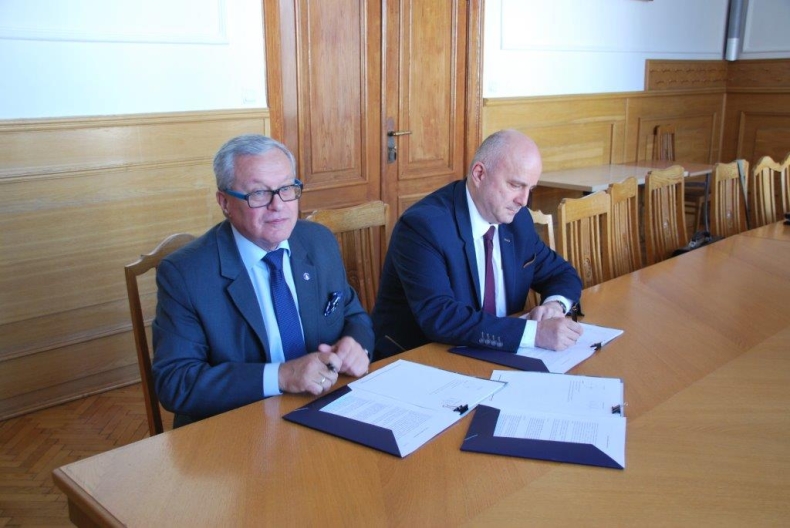 Umowa na pełnienie funkcji Inżyniera Kontraktu modernizacji wejścia do portu wewnętrznego w Gdańsku - GospodarkaMorska.pl