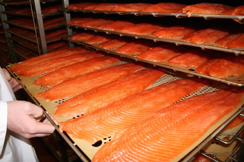 W zakładach przetwórstwa rybnego brak kadry - GospodarkaMorska.pl