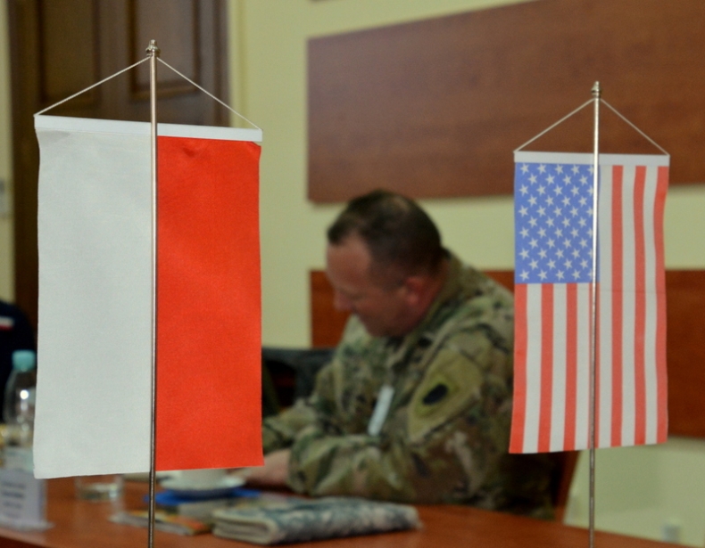 Wizyta przedstawicieli Gwardii Narodowej Illinois (USA) w COM-DKM - GospodarkaMorska.pl