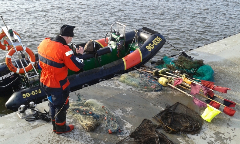Kolejne nieoznakowane sieci - GospodarkaMorska.pl