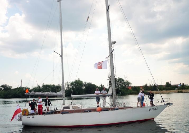 Historyczy jacht Polonez wystawiony na sprzedaż - GospodarkaMorska.pl
