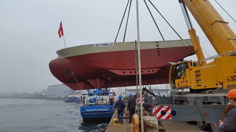 W Stoczni Parsęta po raz pierwszy od dwóch lat zwodowano statek rybacki - GospodarkaMorska.pl