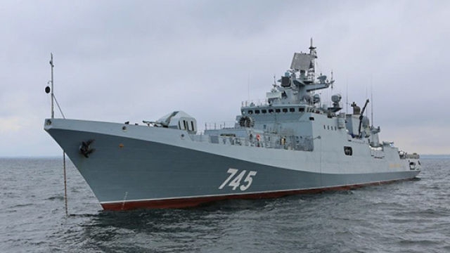 Rosyjska fregata rakietowa płynie do Syrii - GospodarkaMorska.pl