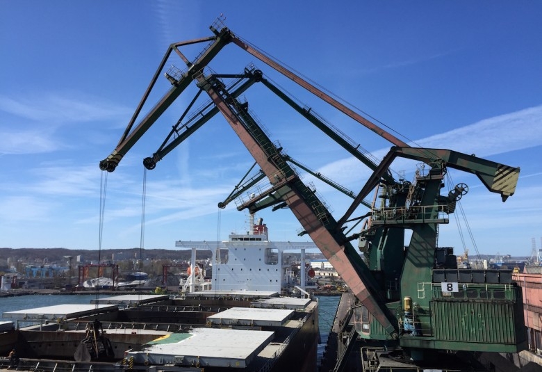 Analiza ARP: w marcu spadki cen na międzynarodowym rynku węgla - GospodarkaMorska.pl