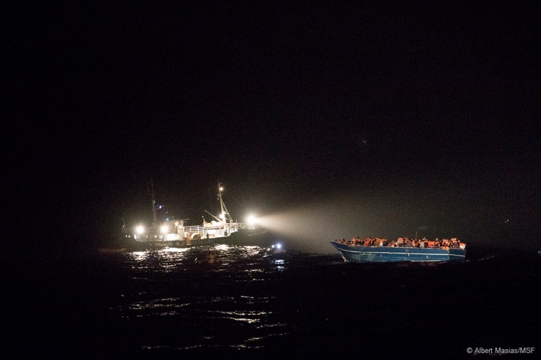 Rośnie liczba imigrantów, którzy przedostają się do Włoch - GospodarkaMorska.pl