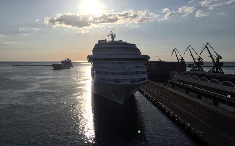 Rozpoczyna się sezon wycieczkowców - efekt skali nas nie pieści - GospodarkaMorska.pl