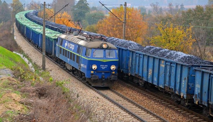 Resort rozwoju oczekuje zwiększenia tempa realizacji inwestycji kolejowych - GospodarkaMorska.pl
