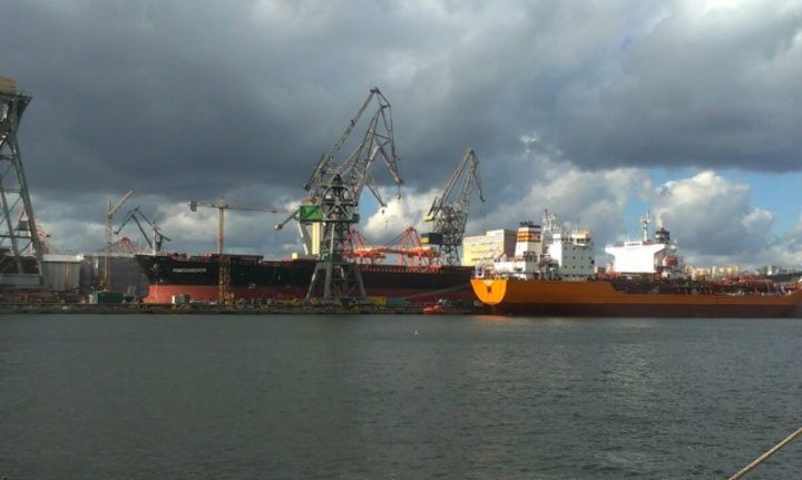 Grecki statek w stoczni Nauta - GospodarkaMorska.pl