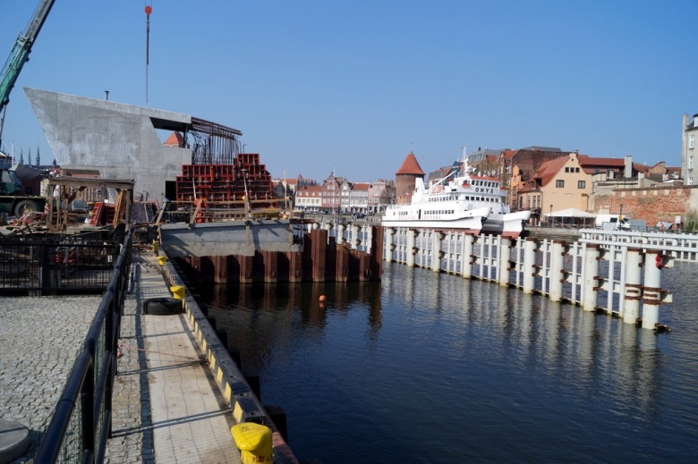 Czterech chętnych na obsługę kładki na Ołowiankę - GospodarkaMorska.pl