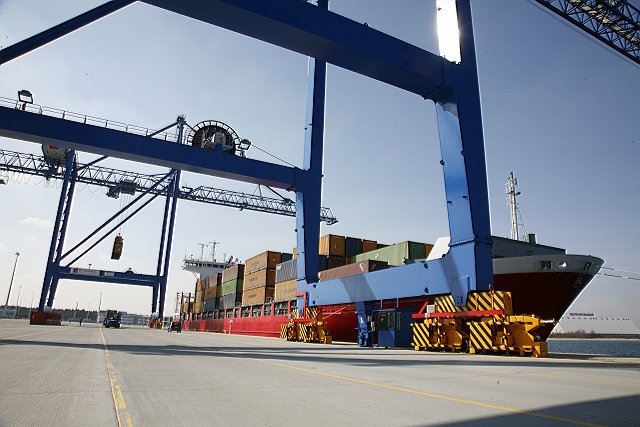 GUS: Wzrost obrotów ładunkowych i spadek liczby statków w morskiej flocie transportowej - GospodarkaMorska.pl