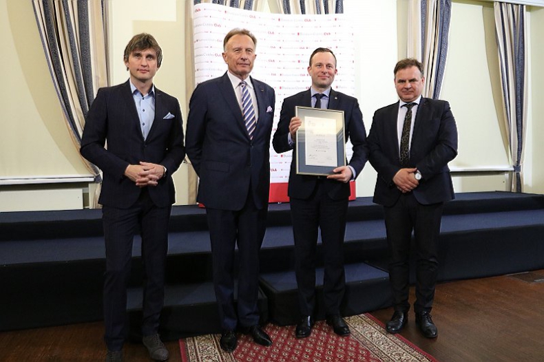 Zarząd Morskiego Portu Gdańsk nagrodzony tytułem Firma Dobrze Widziana - GospodarkaMorska.pl