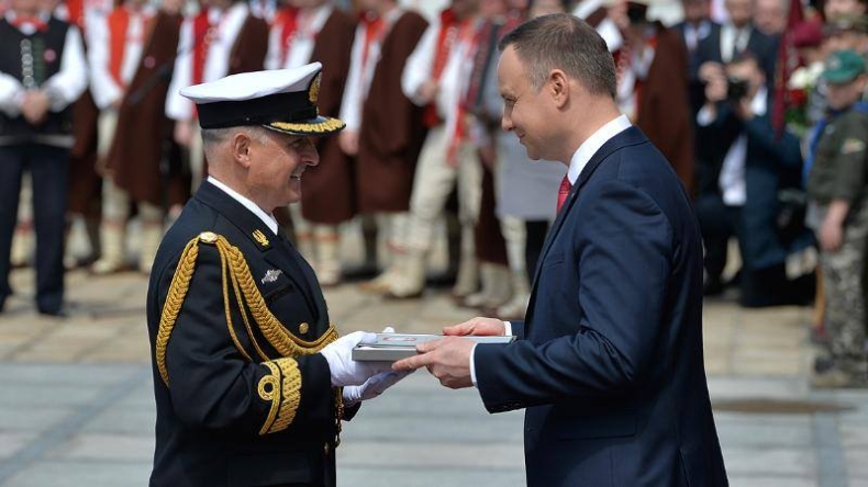 Prezydent RP wyróżnił 3. Flotyllę Okrętów - GospodarkaMorska.pl