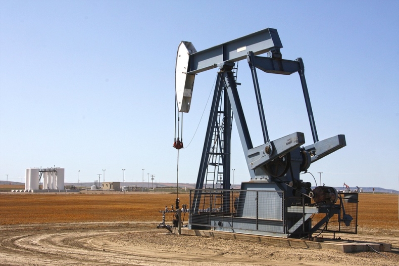 Ropa w USA mocno drożeje – OPEC i Rosja za przedłużeniem cięć do końca III 2018 - GospodarkaMorska.pl