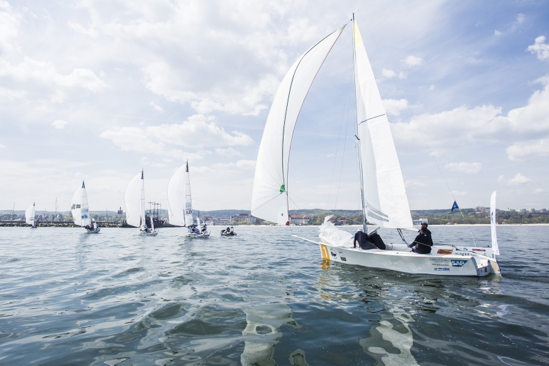 MOS Iława wygrywa inauguracyjną rundę Polskiej Ekstraklasy Żeglarskiej - GospodarkaMorska.pl