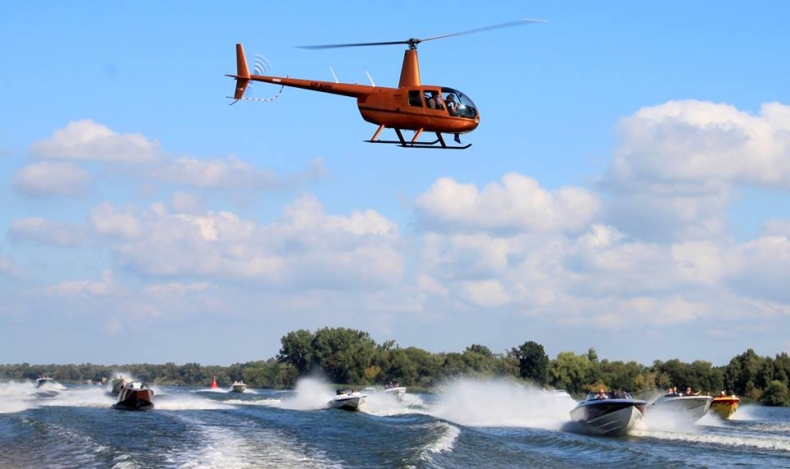 Wizyta szybkich morskich łodzi motorowych z Berlina - GospodarkaMorska.pl