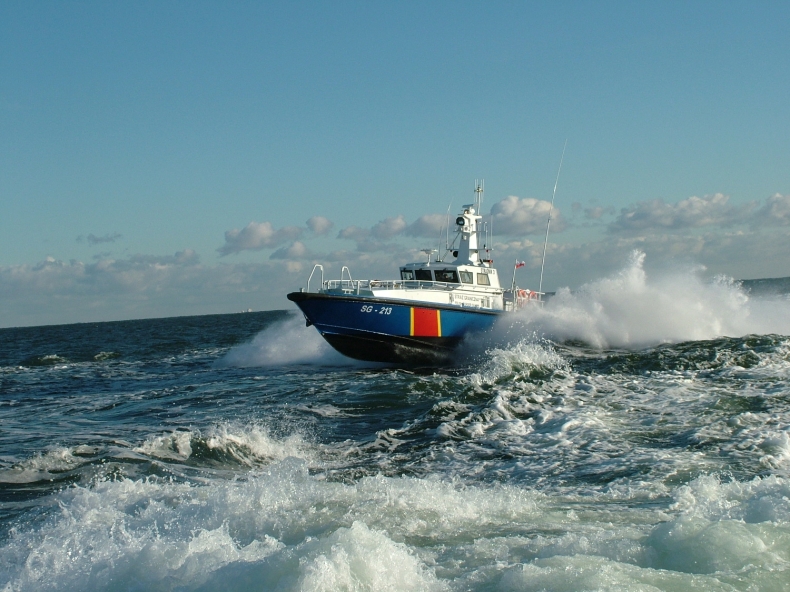 Nocny alarm dla SG-213 - GospodarkaMorska.pl