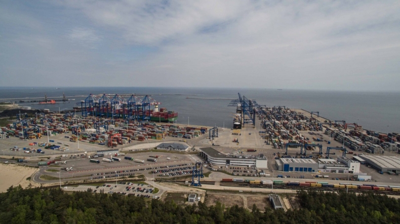 Porty i gospodarka - GospodarkaMorska.pl