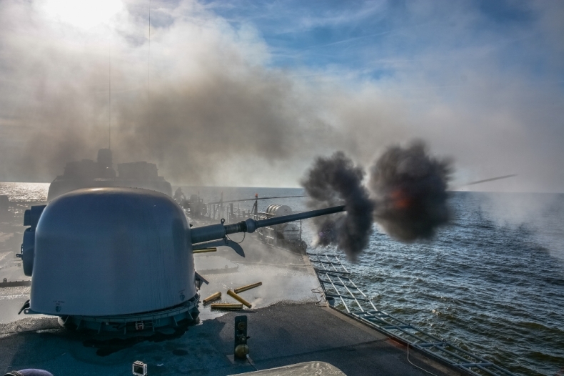 Zatoka w ogniu - GospodarkaMorska.pl