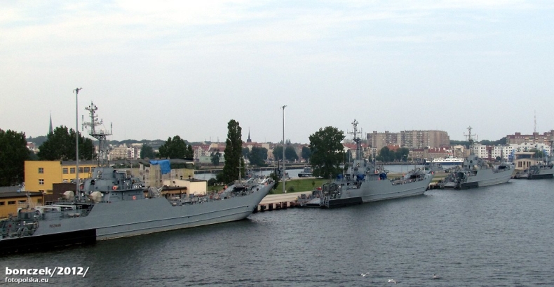 Marynarka zamknęła Basen Zimowy w Świnoujściu - GospodarkaMorska.pl