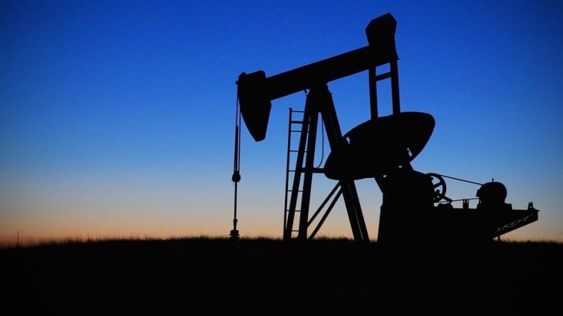 Ropa zyskuje ponad 1 proc., bo kraje OPEC chcą ciąć jeszcze przez 9 miesięcy - GospodarkaMorska.pl