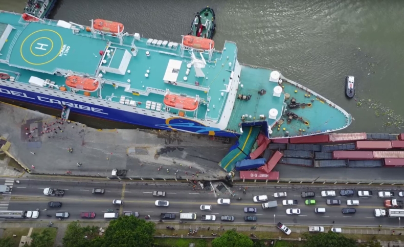 Prom staranował nabrzeże w Santo Domingo (wideo) - GospodarkaMorska.pl