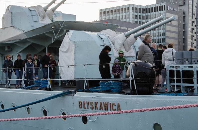 Tłumy na Marynarskiej Nocy Muzeów w Gdyni (foto) - GospodarkaMorska.pl