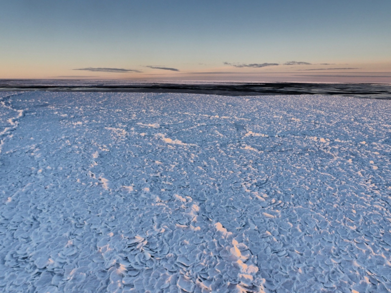 Naukowcy odkryli na Antarktydzie smoczy lód (foto) - GospodarkaMorska.pl