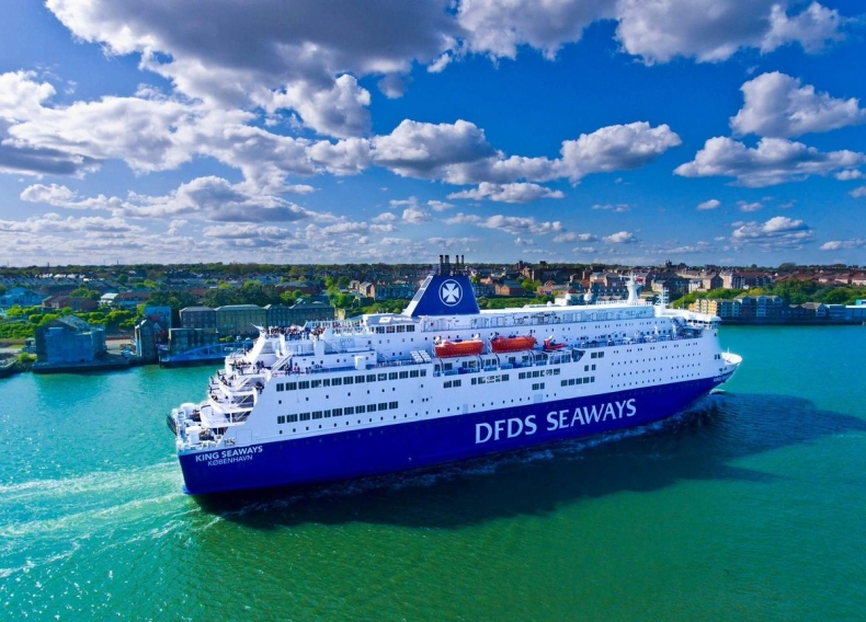 DFDS i duże przedsiębiorstwo motoryzacyjne podpisały ważną umowę - GospodarkaMorska.pl