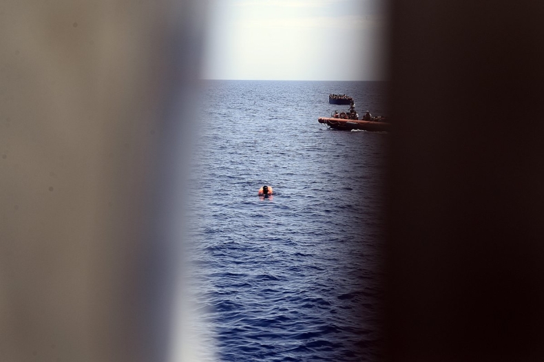 Do 31 wzrosła liczba ofiar kolejnej katastrofy łodzi z migrantami - GospodarkaMorska.pl