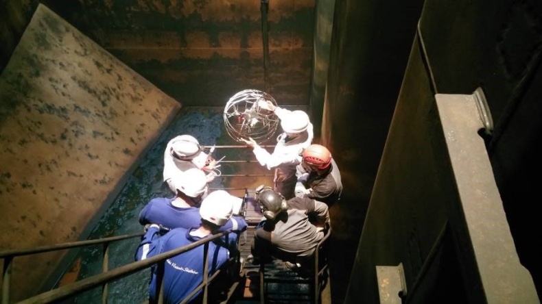 Zbiornikowiec LOTOS-u Petrobaltic przeszedł okresowy przegląd z użyciem dronów (wideo) - GospodarkaMorska.pl