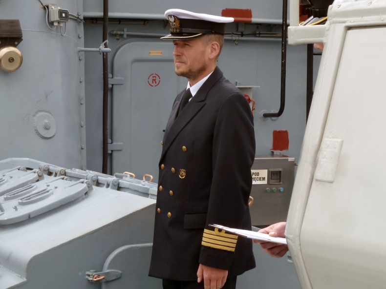 Nowy dowódca Z-8 - GospodarkaMorska.pl