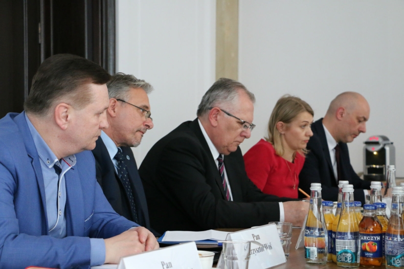 Spotkanie przedstawicieli regionów i instytucji zaineresowanych użeglownieniem Odry - GospodarkaMorska.pl