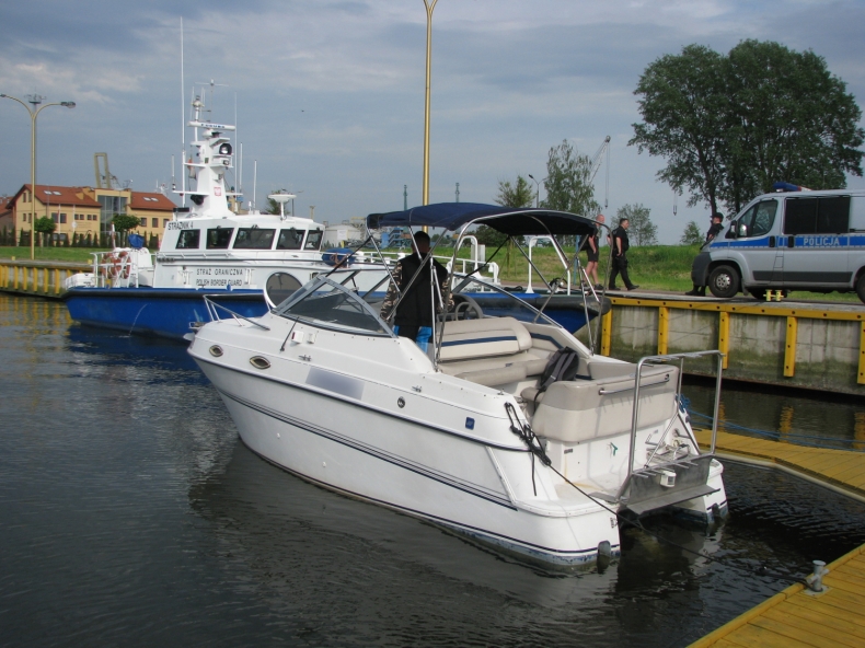 Skradziona motorówka - GospodarkaMorska.pl